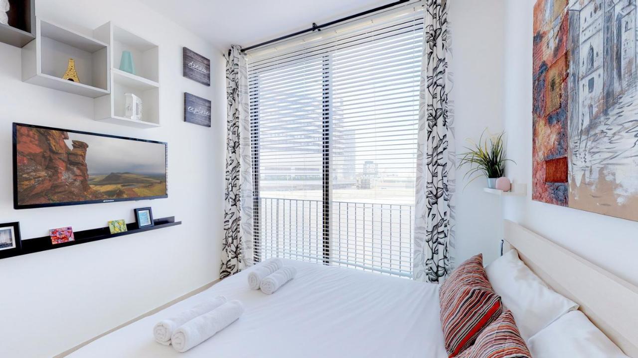 Stylish 1Br Flat For 4 Ppl In Allenby By Holyguest เทลอาวีฟ ภายนอก รูปภาพ